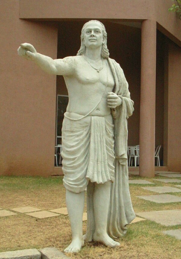 Statue von Aryabhata